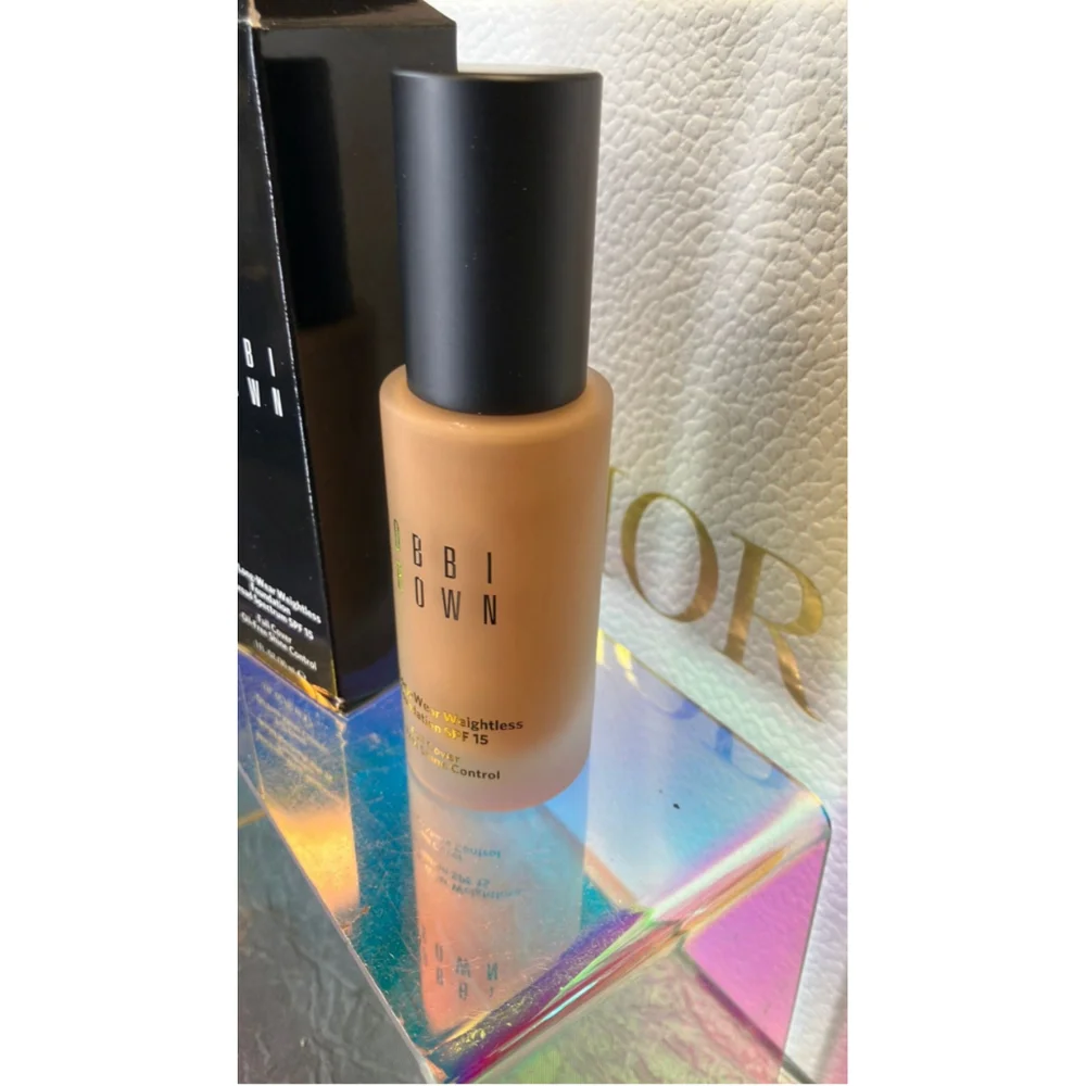 Bobbi Brown Foundation Full Size - Golden